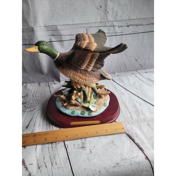 Wellington Collection Mallard Duck 8 in Figure With Box - Picture 8 of 12